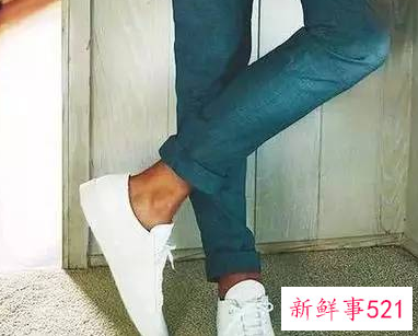 运动鞋配什么样的裤子