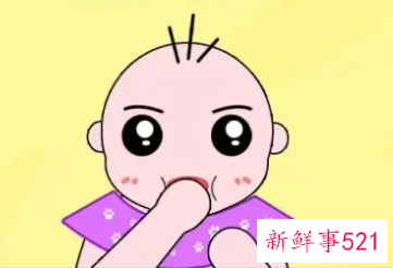 宝宝三个月拒奶老吃手
