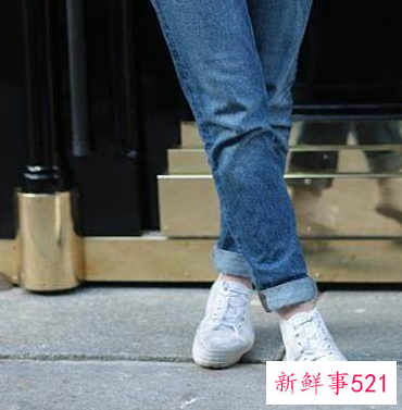 运动鞋配什么样的裤子