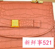 双肩背包女韩版潮时尚是很简单