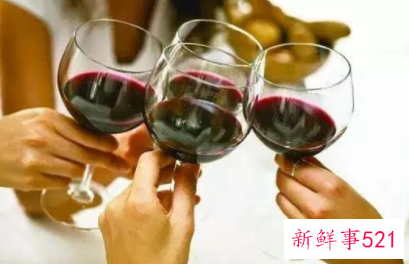 女人应酬场合说话的技巧