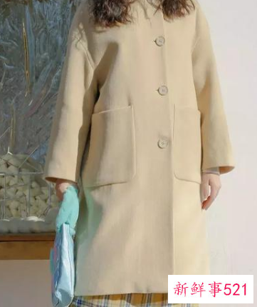 鹅黄外套内搭的最佳搭配