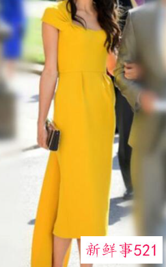 女人如何穿衣服显气质