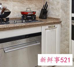 冬季实木橱柜有什么保养方法