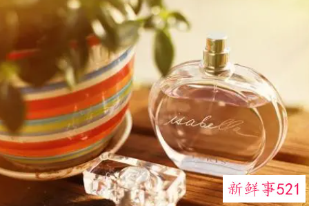 女生第一次用香水,用什么样的好