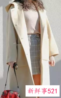 鹅黄外套内搭的最佳搭配