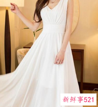 女人如何穿衣服显气质