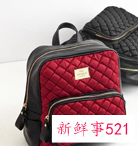 双肩背包女韩版潮时尚是很简单