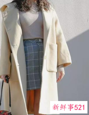 鹅黄外套内搭的最佳搭配