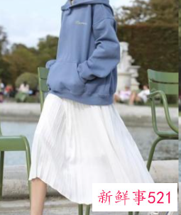 宽松卫衣搭配什么裙子好看