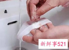 衣服上的污渍怎么去除小窍门怎么洗掉