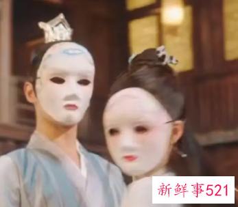 许凯戴古天乐同款面具，画面忒好笑