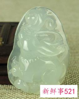 属兔的戴什么玉坠好