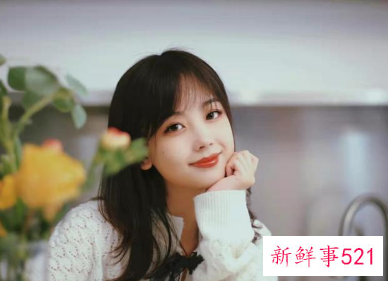 2022年央视网络春晚主持人