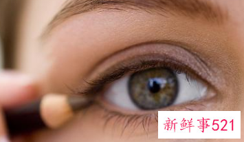 新手化淡妆的步骤和需要的化妆品