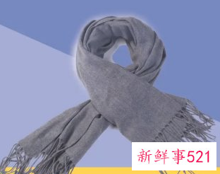 红色系裙子带什么围脖