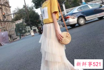 纱裙半身裙搭配什么上衣好看