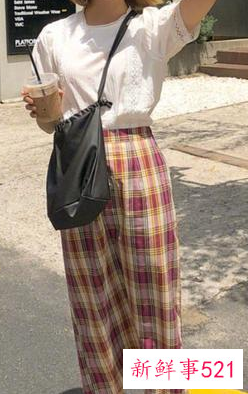 女生夏天简约穿搭