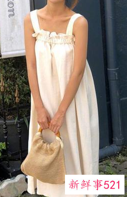 女生夏天简约穿搭