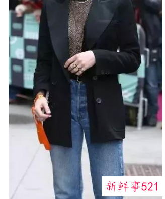 女性穿什么衣服好看