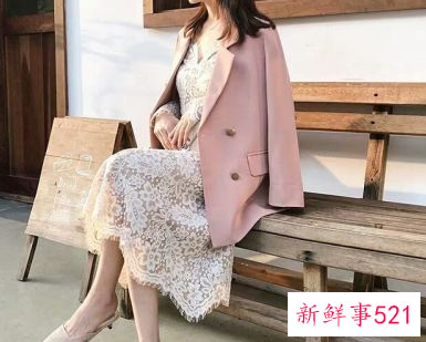 杏色裙子搭配什么颜色外套比较好一点