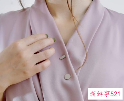 领口太低了小妙招