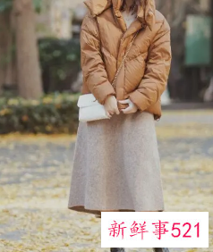 半身裙搭配什么羽绒服