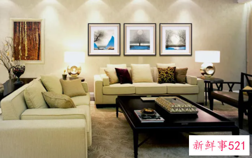 客厅挂画需注意什么讲究