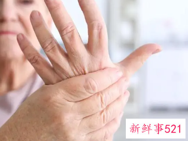 散步后手指发胀发紧绷说明什么