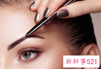 新手化淡妆的步骤和需要的化妆品