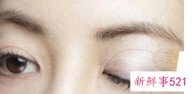 新手眼妆的画法步骤图