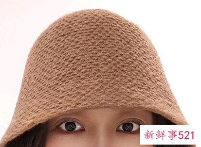 大饼脸戴什么帽子好看