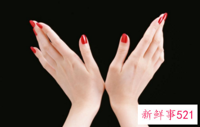 手脱皮是为什么