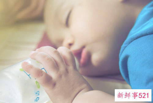 宝宝喝水的注意事项