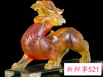 发小订婚送什么礼物好