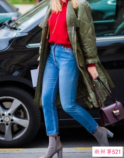 牛仔裤搭配什么羽绒服