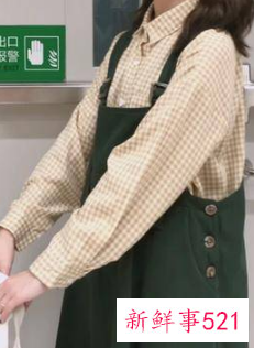 现在女孩穿什么衣服合适