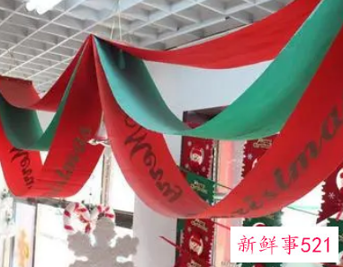 梦见家挂彩带是什么意思