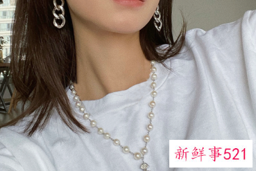 女士时尚短袖t恤穿搭