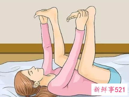 赶走早起瞌睡虫的床上瑜伽怎么做