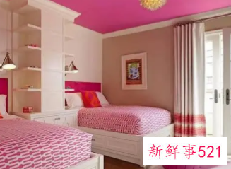 长时间不通风的房间