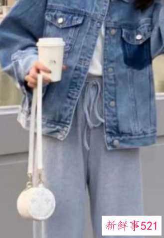 什么颜色穿出来显年轻