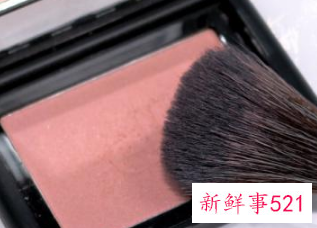 学生党化妆品最基本买什么