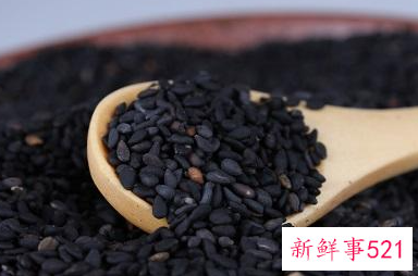 黑芝麻和什么泡酒最好