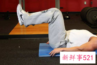 反向卷腹一天做多少个能见效