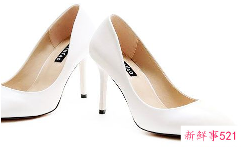 尖头高跟鞋搭配