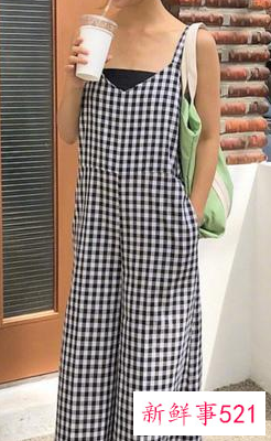 女生夏天简约穿搭