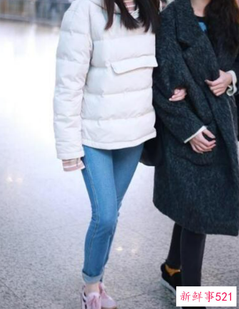 牛仔裤搭配什么羽绒服