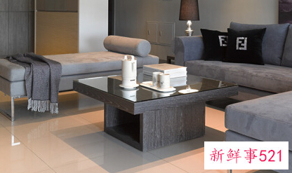 茶几的颜色应该跟沙发同色系还是