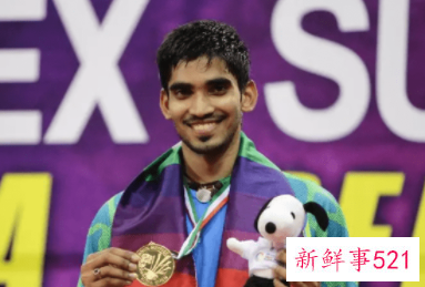 羽球亚锦赛翁泓阳挺进男单八强